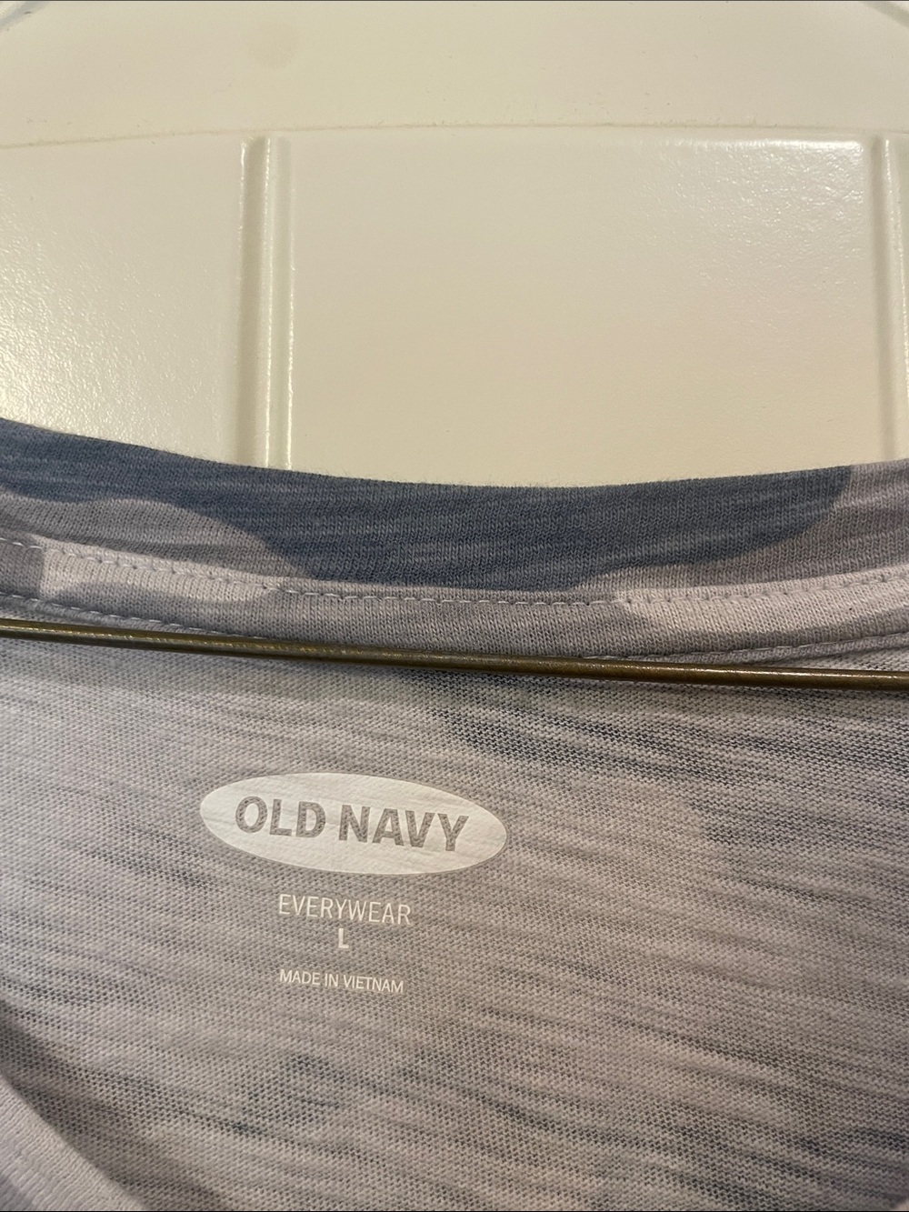 Old Navy Gray Camo V-Neck Short Sleeve Tee - Picture 2 of 3